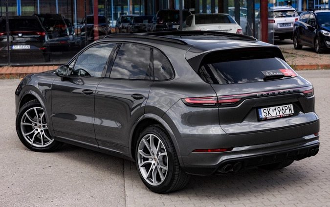 Porsche Cayenne cena 299900 przebieg: 91681, rok produkcji 2019 z Golczewo małe 781